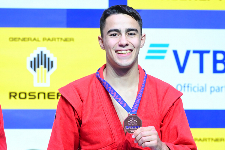 Entrevista a Gorka Gracia de la Federaci&oacute;n Internacional de Sambo, tras su medalla de bronce en el Mundial